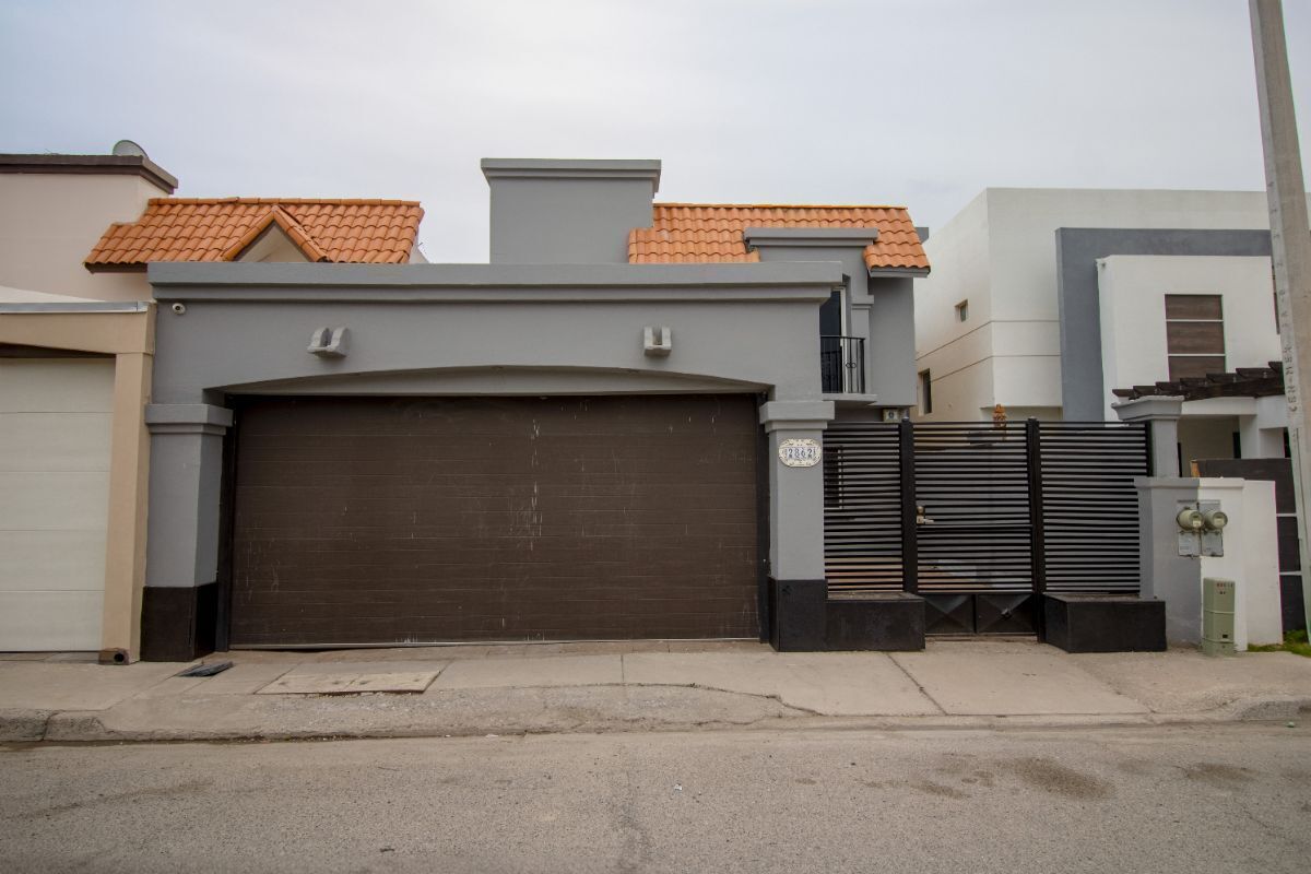 ¡Encantadora Casa en Venta en Puerta de Hierro!