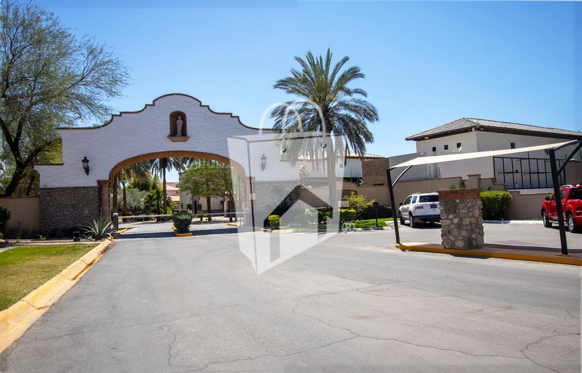 ¡Vive en la Exclusividad de San Agustín de las Palmas: Residencia de Lujo!