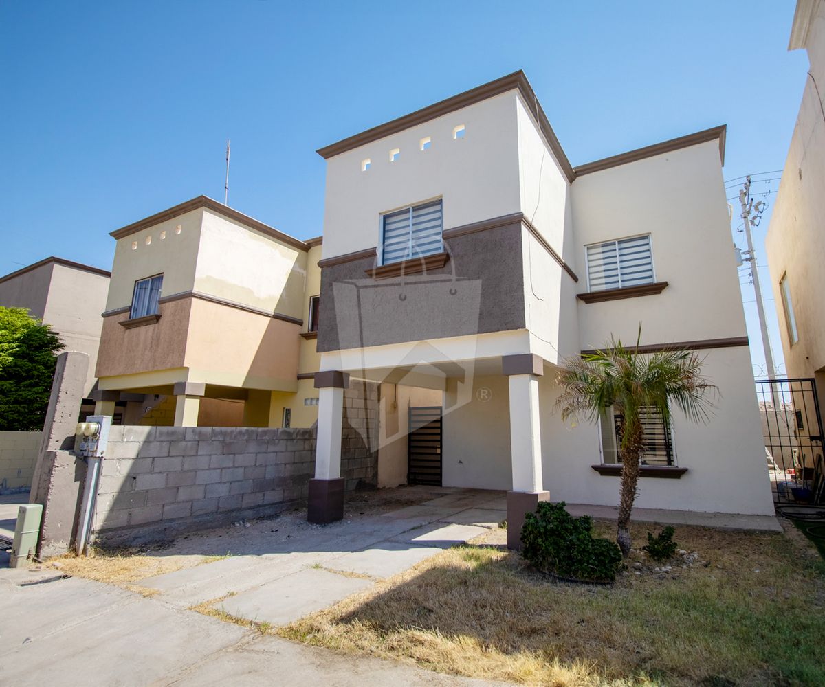 ¡¡Casa en Renta en Bosque del Sol!!