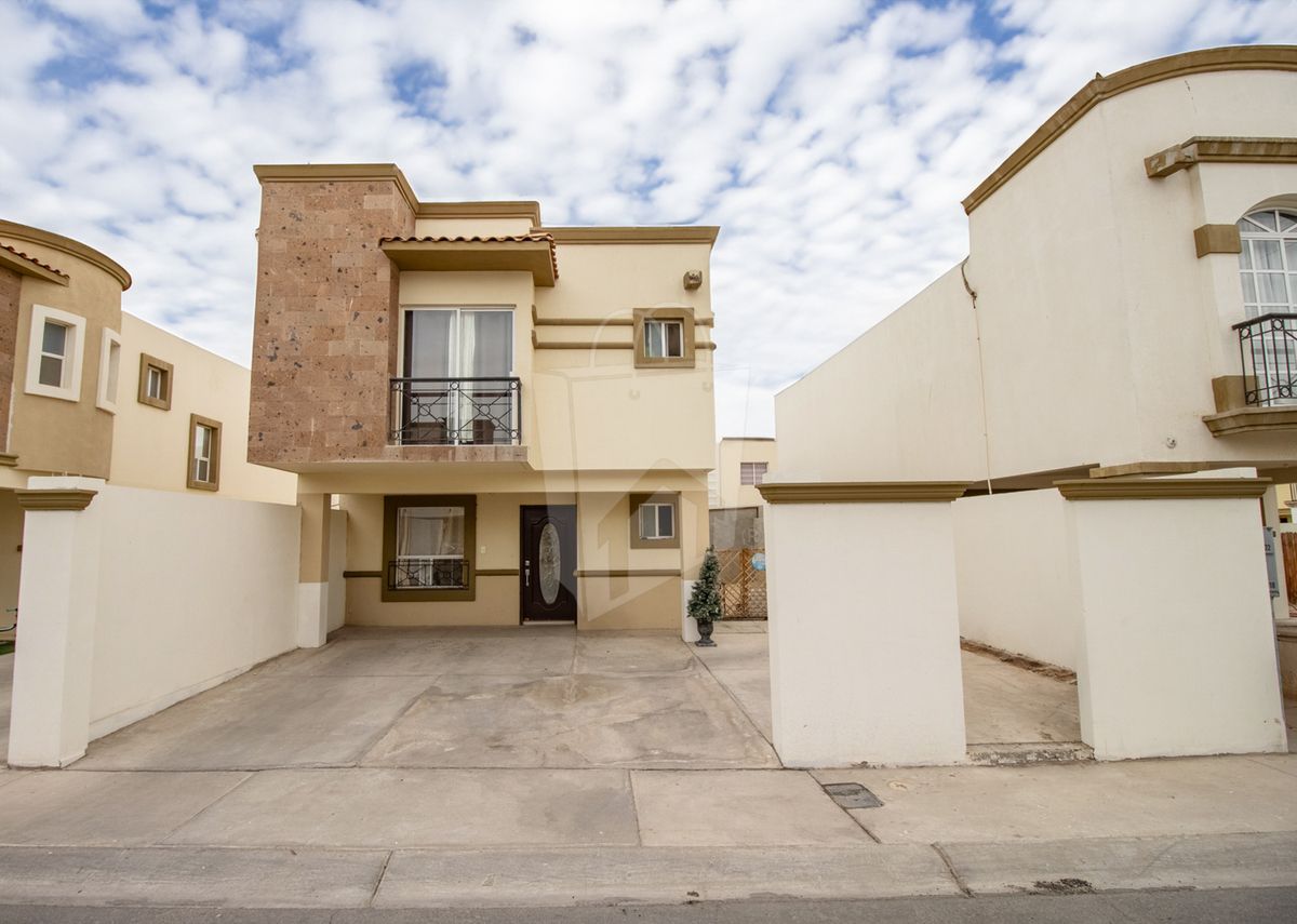 Casa en Venta dentro de Quinta Álcazar Toledo!