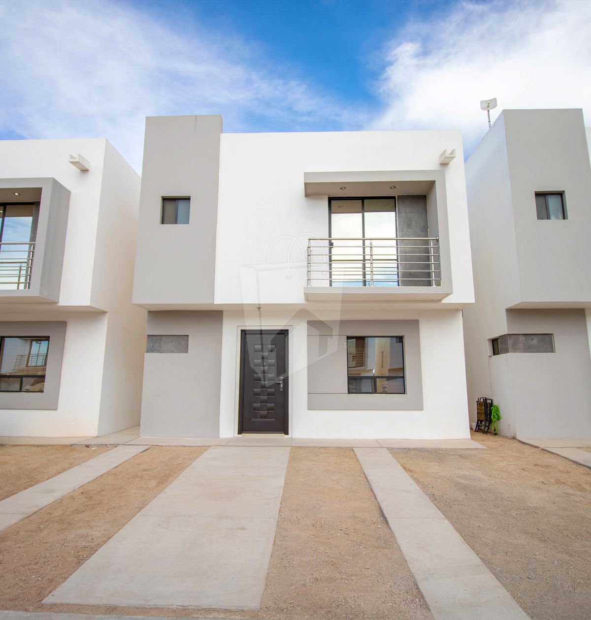 ¡Renta tu hogar por la C. Novena, en el residencial Camille!