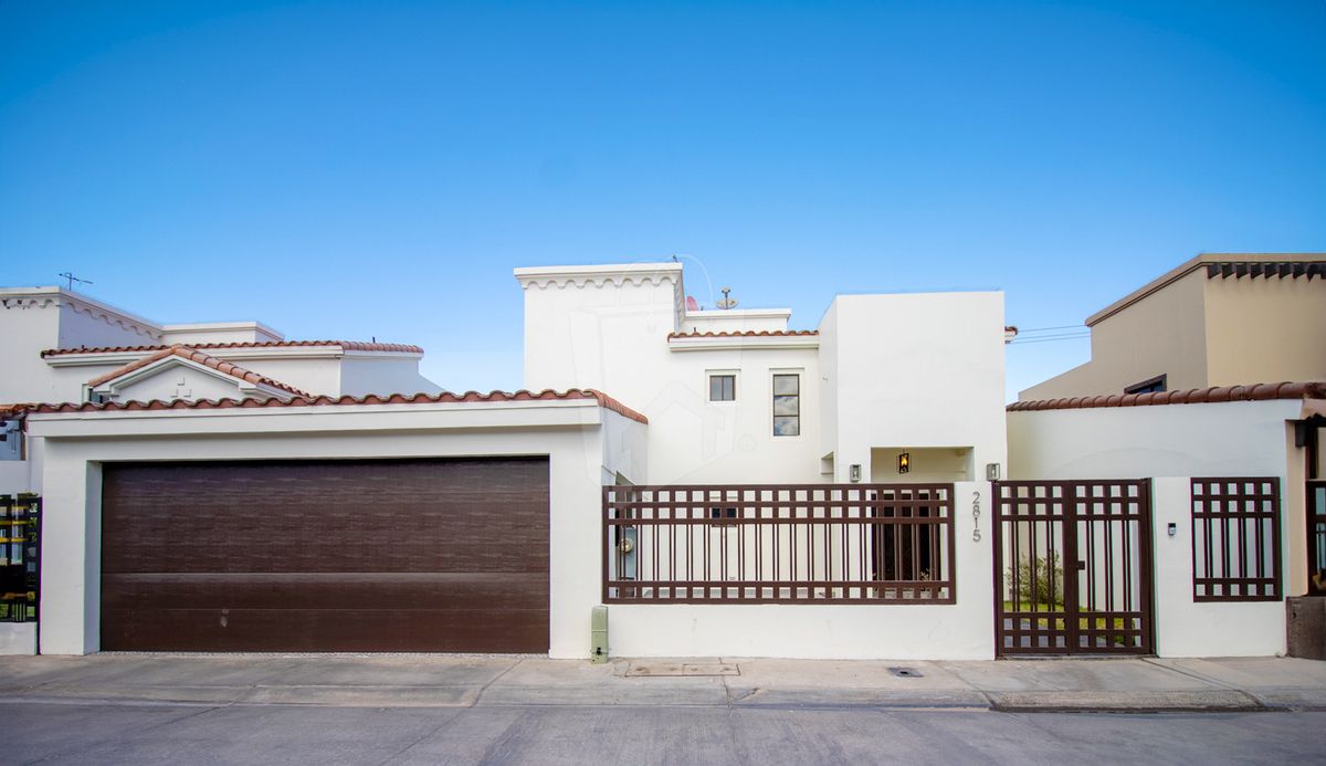 ¡Casa en Venta dentro del Corazón de la Zona Dorada!