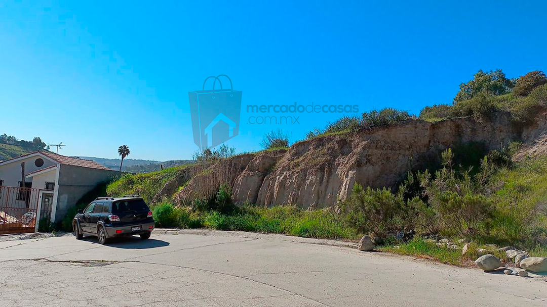 Terreno habitacional en venta en Laderas Monterrey