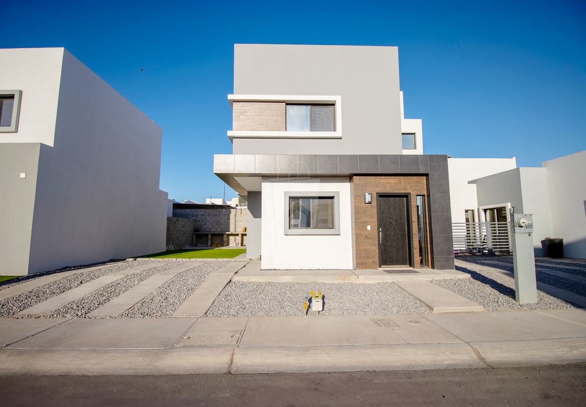 Vive en el Privilegio de Adara Residencial, ¡en esta casa en venta!