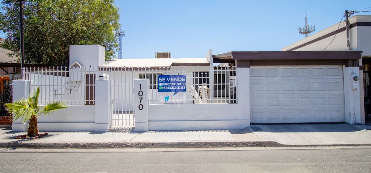 Casa en Venta en Colonia Independencia — Terreno amplio