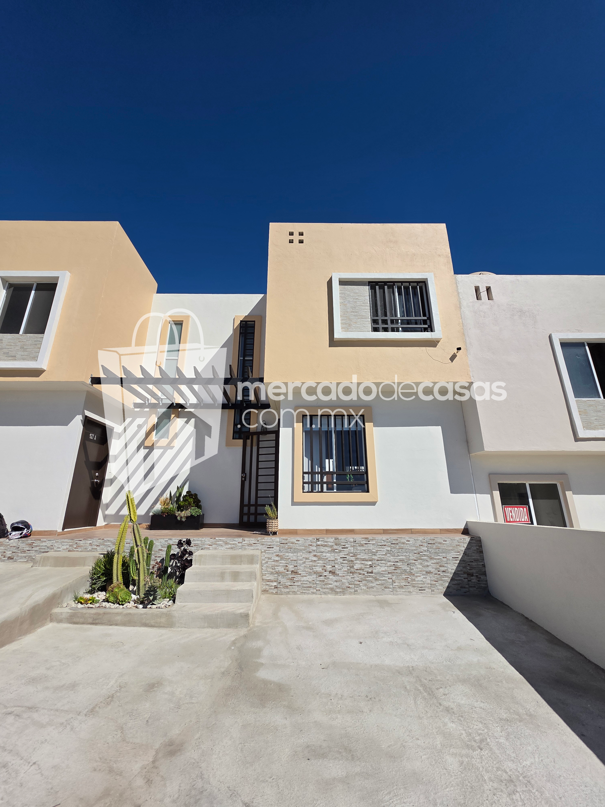 Casa NUEVA en Costa Dorada, antes de Santa Fe!