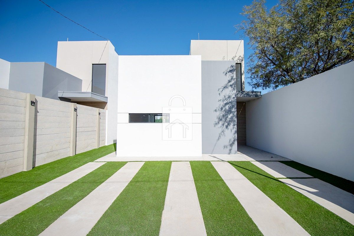 ¡Vive en Av. Colima ! Casa nueva en venta