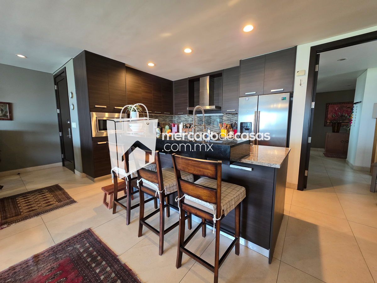 ¡Lujoso departamento en venta en la Cacho!
