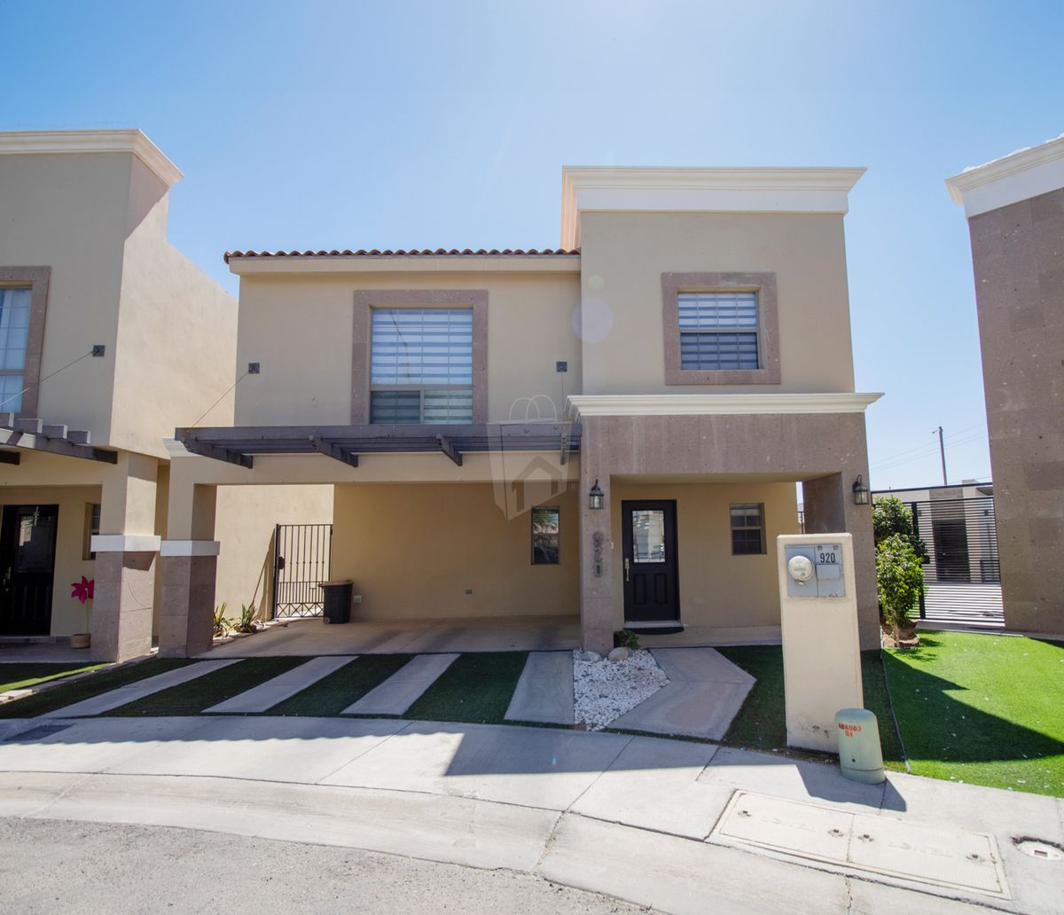 ¡Vive en la zona dorada de Mexicali! Casa en venta en La Rioja