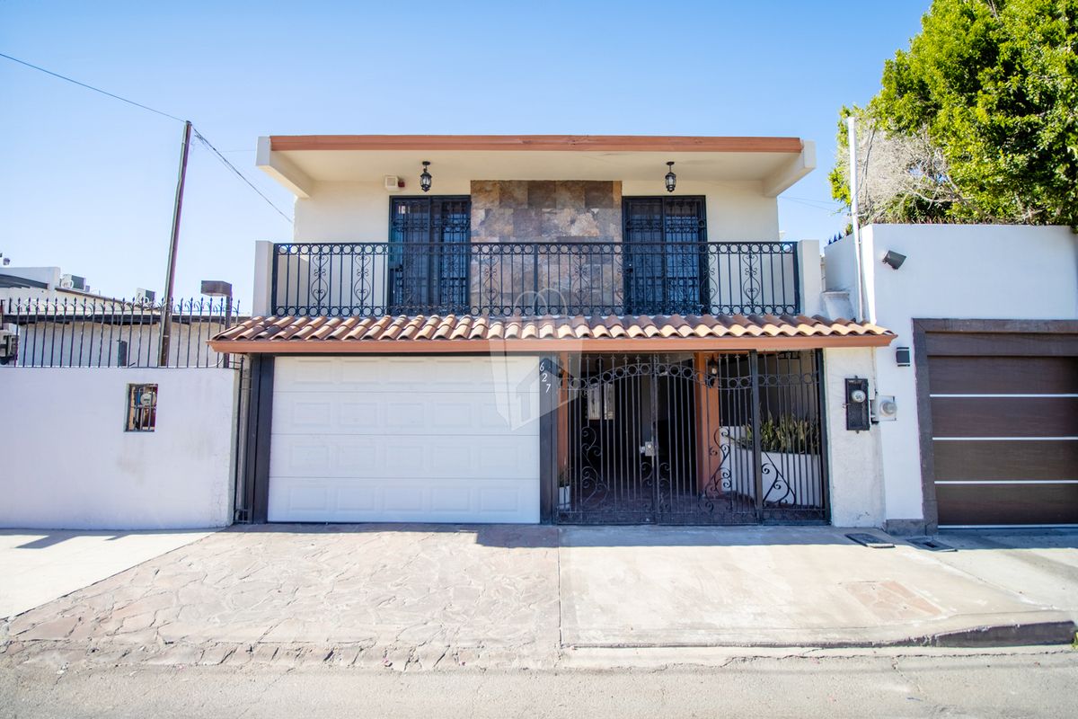 ¡Súper oportunidad de casa en venta en Col. Del Periodista (Las Fuentes)!
