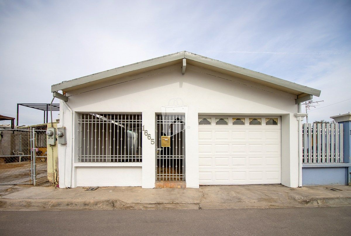 ¡Vive en Colonia Rivera! Casa de 1 piso en venta cerca de Zona Dorada