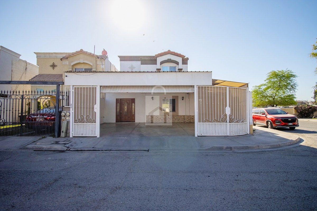 ¡Casa en venta en Terrazas del Sol!