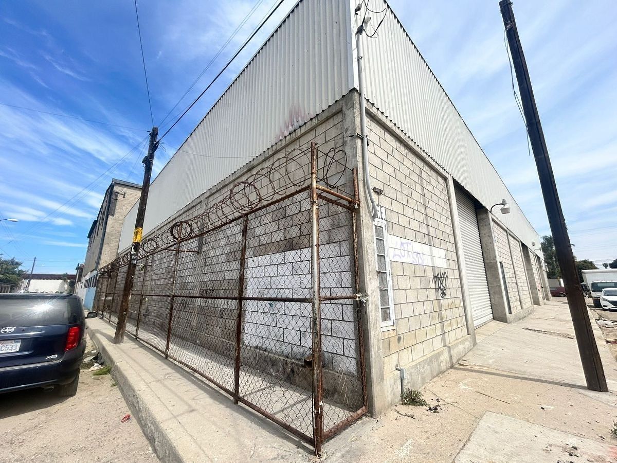 RENTA DE BODEGA 265 m² MINUTOS DE GARITA SAN YSIDRO ZONA CENTRO Y ZONA RIO