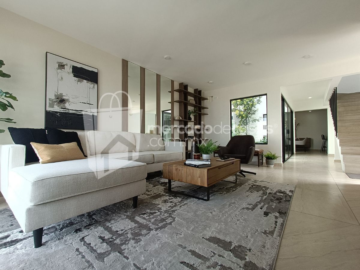 Casa en renta en residencial con vista al mar