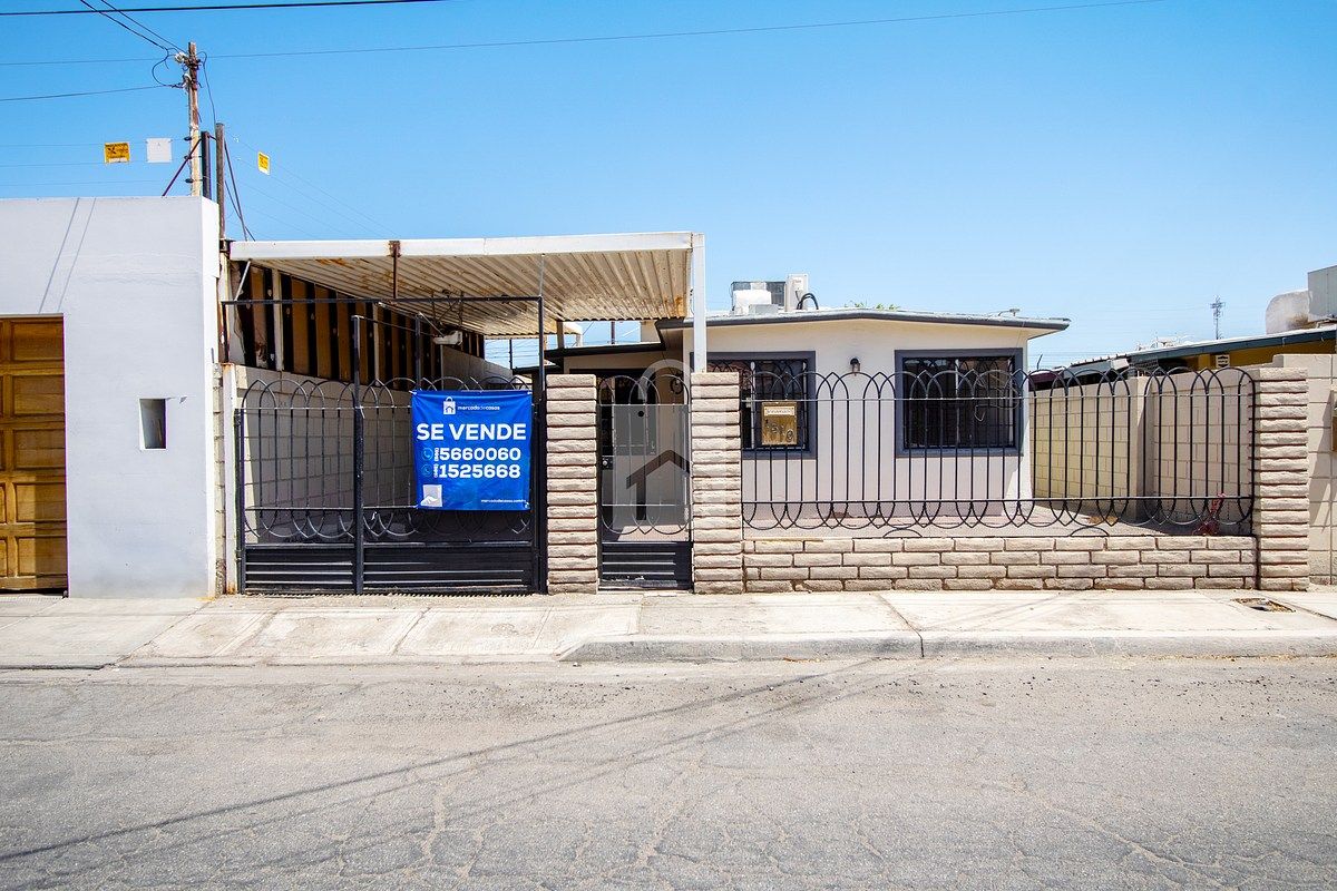 Súper oportunidad en Col. Vistahermosa | Casa en Venta