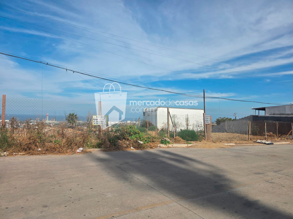 Terreno en venta en Col. Constitución Playas de Rosarito