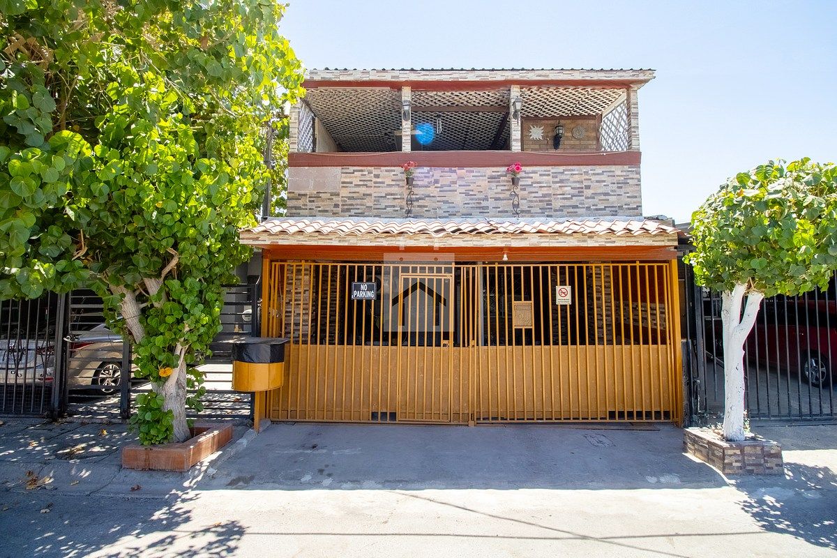 Tu próximo hogar te espera en Col. Bugambilias | Casa en Venta