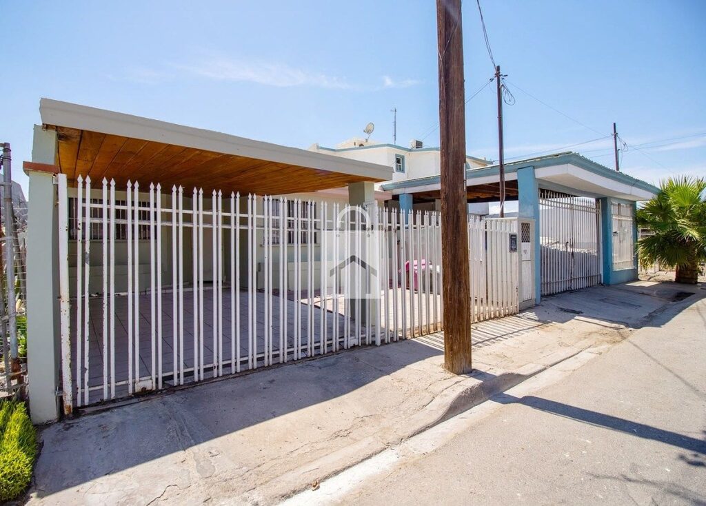 Casa en Venta con Excelente Ubicación en Villas del Real