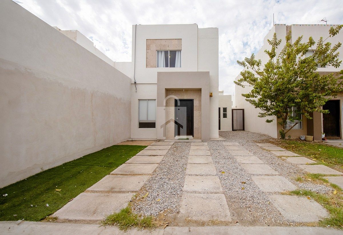 Casa Familiar en Renta en Gran Segovia