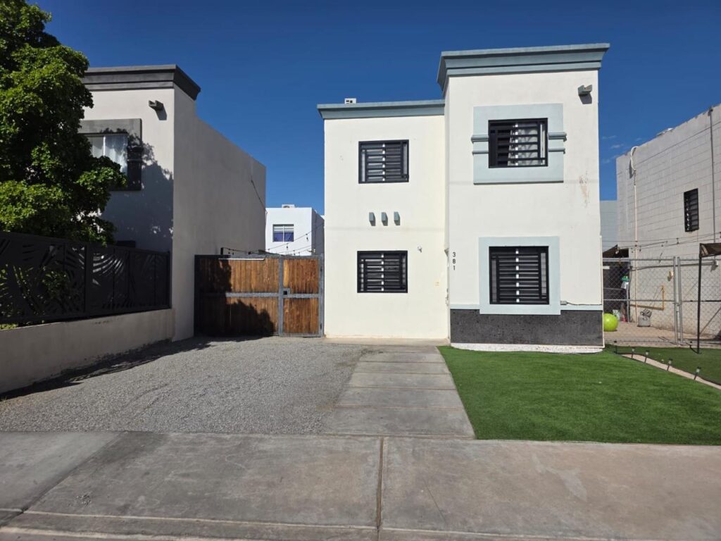 Casa Familiar en Venta en Privadas Campestre